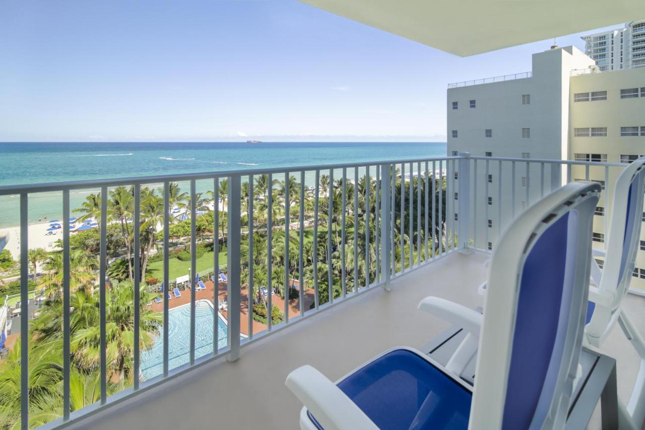 Studio King Bed Poolview Balcony-Accessible,1341653918:JPEG